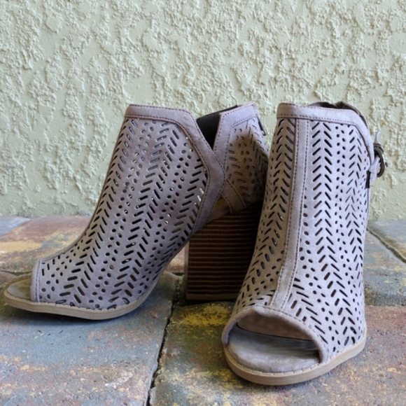 Taupe Laser Cutout Peep Toe Ankle Booties - Picture 4 of 6